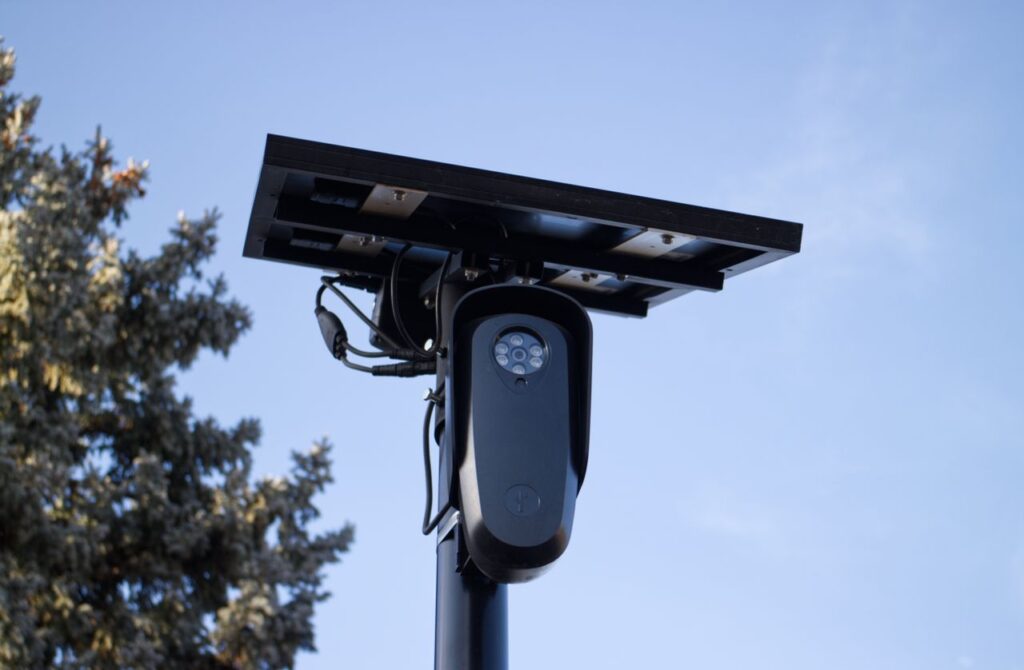 https://www.pexels.com/photo/outdoor-surveillance-camera-with-solar-panel-31970048/